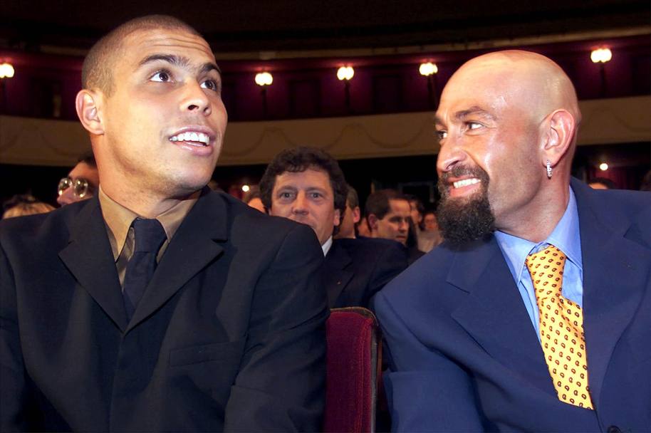 Insieme a Ronaldo a Milano per la consegna del premio Guerin d’Oro 2001 (Ansa)